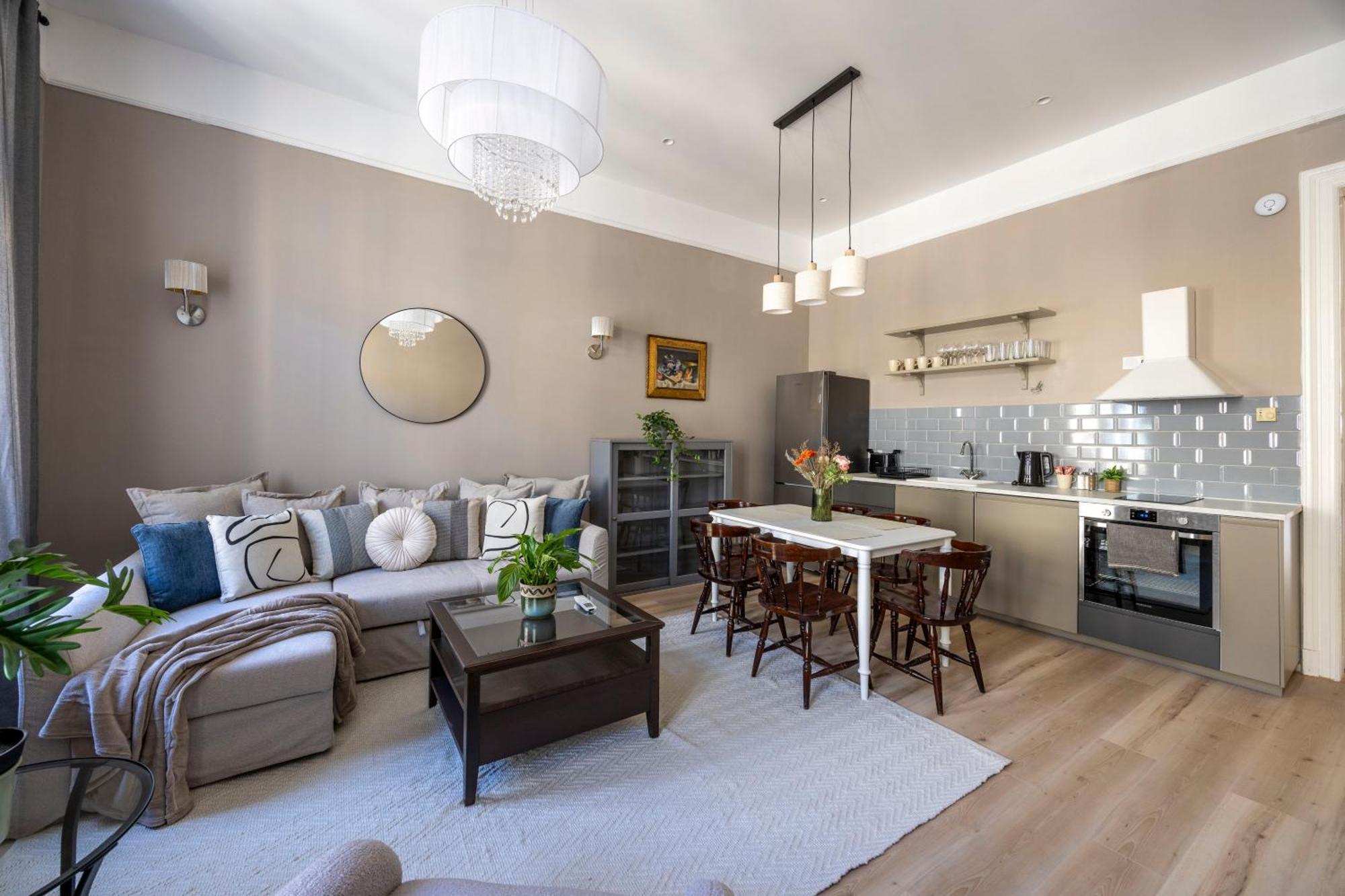 Charming Central Dream Home & Retreat By Prestige Homes 布达佩斯 外观 照片